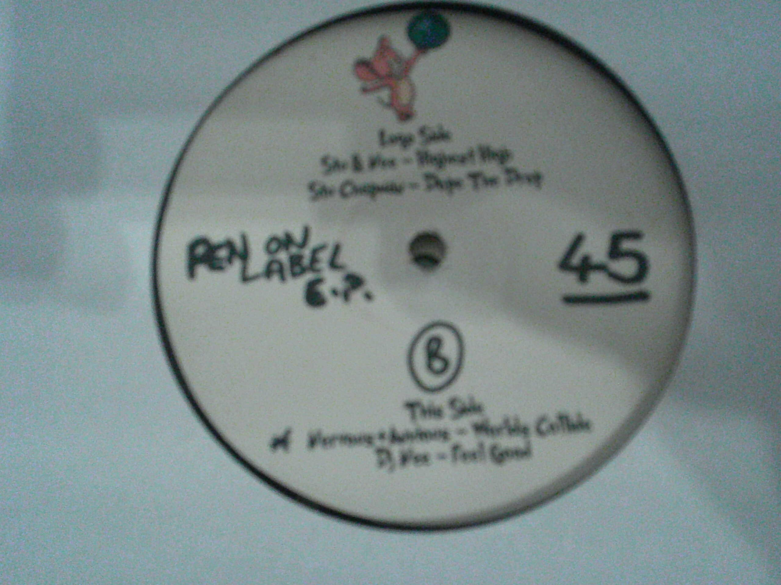 ENORMOUS MOUSE-PEN ON LABEL EP-EM003