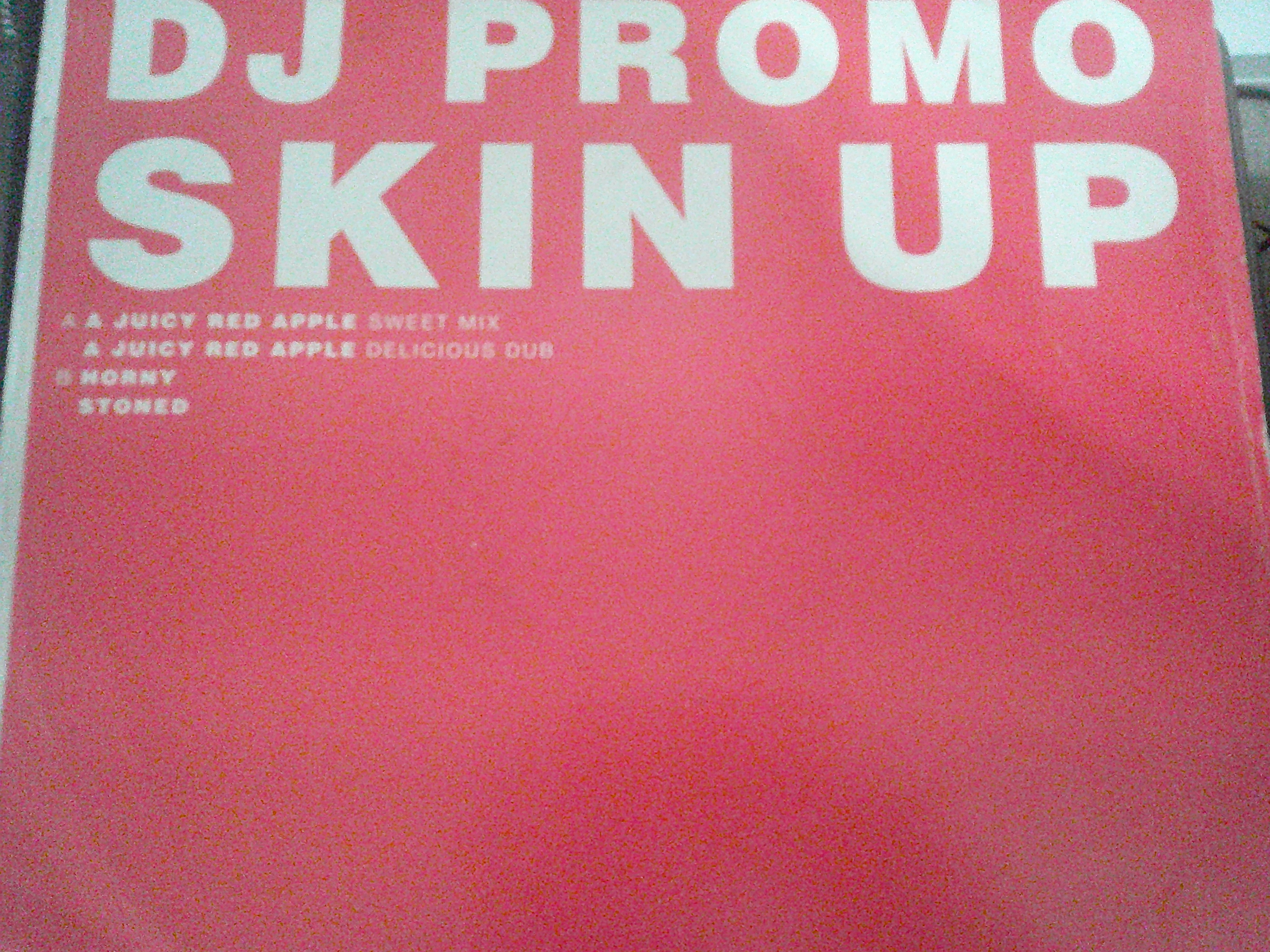 SKIN UP-A JUICY RED APPLE-EVOLX11DJ